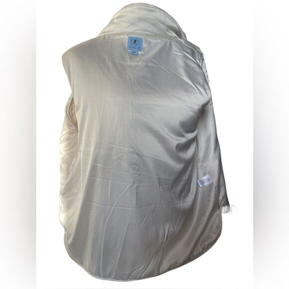 CeCe Cynthia Steffe Women’s Ivory/Cream Full Zip Lace Puffer Vest (Size: Large) - Picture 11 of 16